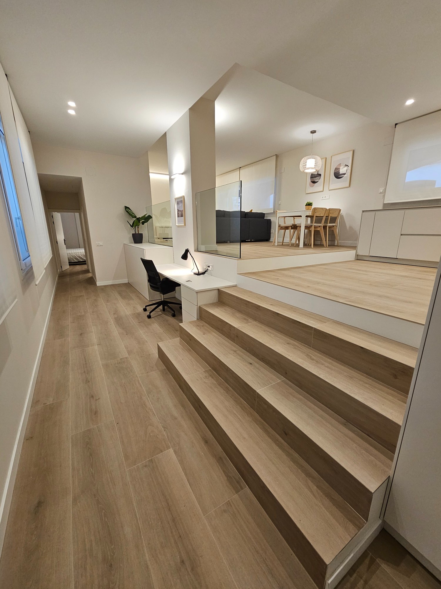 Después · Salón + Zona de trabajo